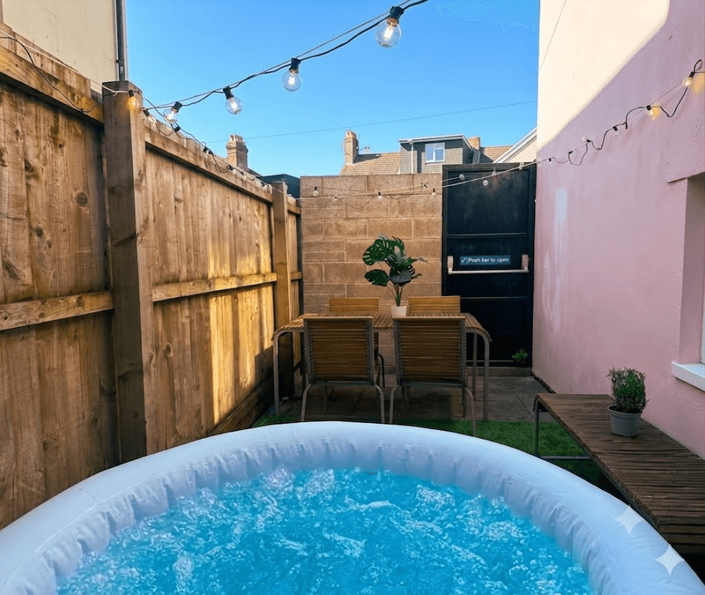 No1 Closest Hot Tub Stay to Central